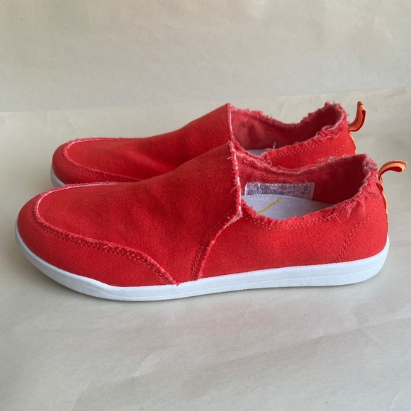 Vionic Vibrant Red Slip-On Flats - Picture 10 of 16